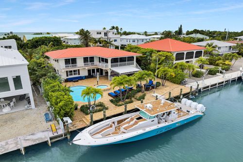272 W Seaview Dr, Duck Key, FL, 33050-3830 | Card Image