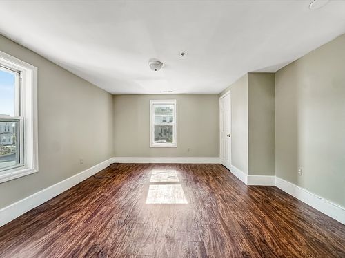 apt-5-128 Mount Washington St, Lowell, MA, 01854-3457 | Card Image