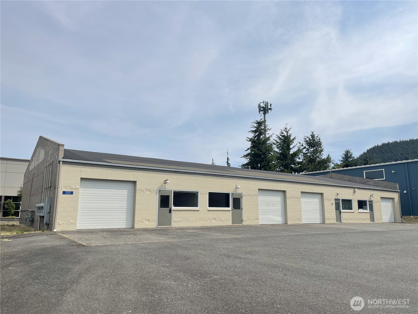 1101 Dale Ln, Mount Vernon, WA 98274