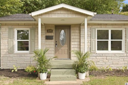 2110 Harrison St, Paducah, KY, 42001-3137 | Card Image