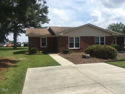 b-2 N Sussex Dr, Smithfield, NC, 27577-4723 | Card Image