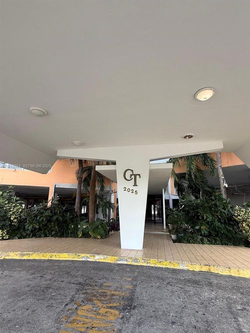 406-2025 Ne 164th St, North Miami Beach, FL, 33162-4154 | Card Image