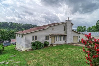 705 Midfield Avenue, House other with 4 bedrooms, 2 bathrooms and null parking in Kingsport TN | Image 1