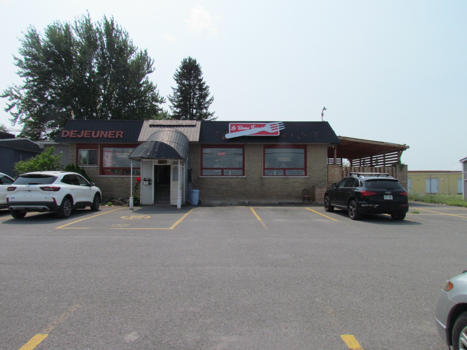 Commercial Sale in Saint-Sébastien 2