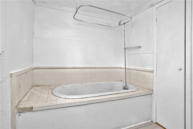 Bathroom with a bathtub | Image 29