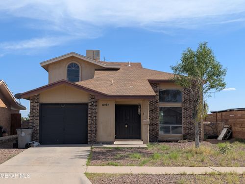 11828 Tracy Austin Ln, El Paso, TX, 79936-6147 | Card Image