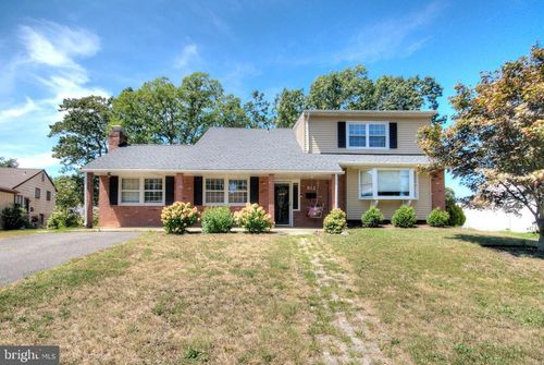 912 Cornwall Ter, TURNERSVILLE, NJ, 08012-1161 | Card Image