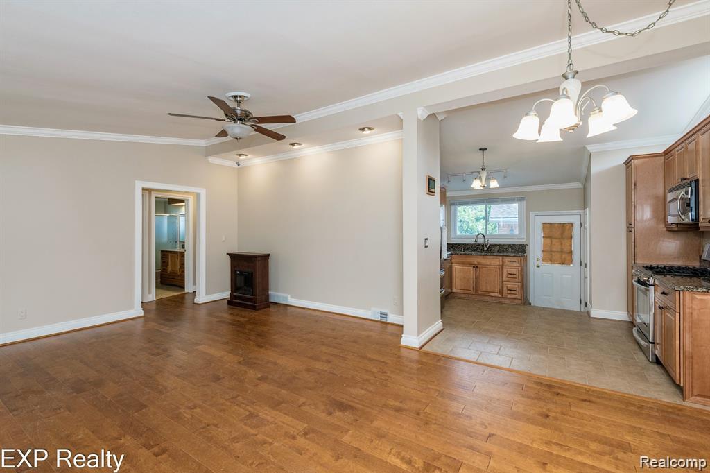 Residential Lease in Dearborn Heights 2