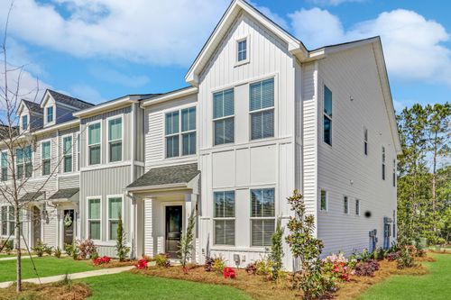 139 Brown Swiss Cir, Summerville, SC, 29483-5624 | Card Image