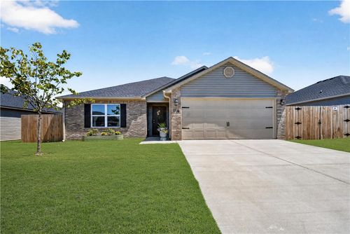 1716 Ace Ave, Gentry, AR, 72734-8038 | Card Image