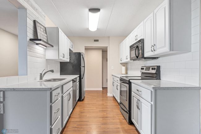 Kitchen | Image 5