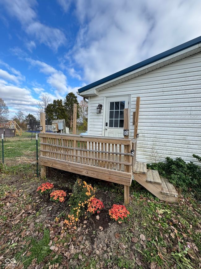8300 E County Rd 210 S, House other with 3 bedrooms, 2 bathrooms and null parking in New Point IN | Image 5