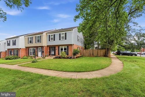 10102 Henry Ct, MANASSAS, VA, 20109-2913 | Card Image
