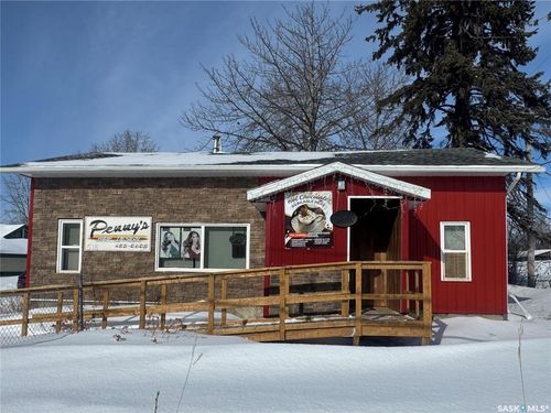 516 La Ronge Avenue, La Ronge, SK, S0J1L0 | Card Image