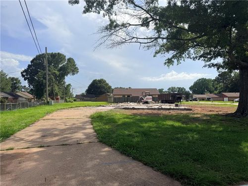 6001 Quail Rdg, Alexandria, LA, 71301-2233 | Card Image