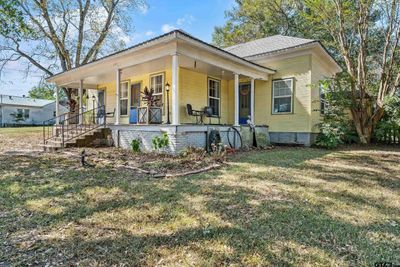 109 Starnes, House other with 2 bedrooms, 1 bathrooms and null parking in Winona TX | Image 2