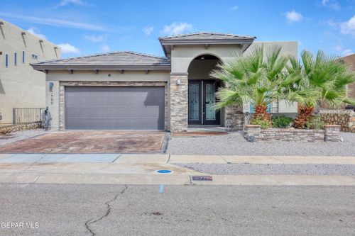 7799 Enchanted View Dr, El Paso, TX, 79911-7522 | Card Image