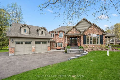 2073 Maplewood Road, Wellesley, ON, N0B2M0 | Card Image