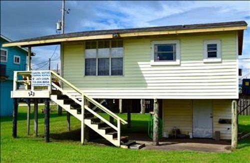 123 Sandpiper Ave, Surfside Beach, TX, 77541-8992 | Card Image