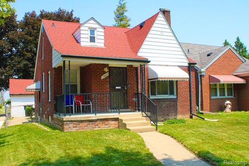 15605 Carlisle St, Detroit, MI, 48205-1436 | Card Image