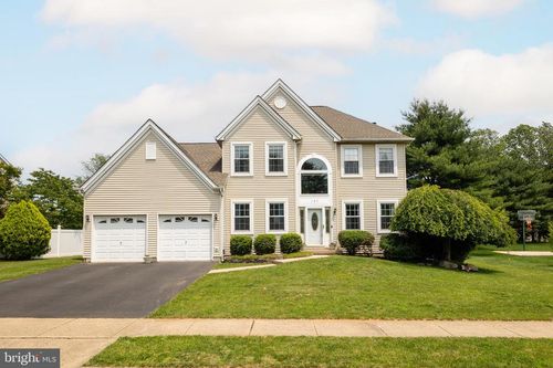 107 Fairway Dr, LANGHORNE, PA, 19047-2168 | Card Image