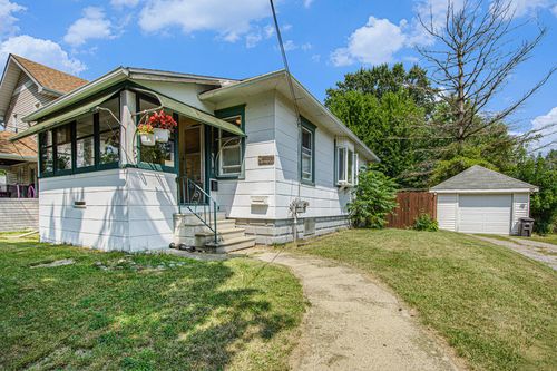 339 N Dwight St, Jackson, MI, 49202-3705 | Card Image