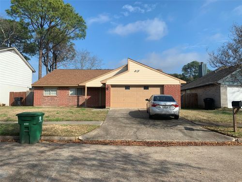 10514 Clear Cove Ln, Houston, TX, 77041-8702 | Card Image