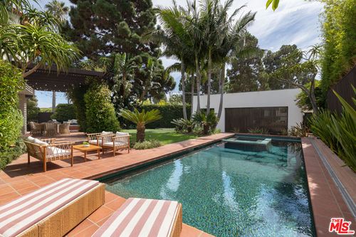 560 16th St, Santa Monica, CA, 90402 | Card Image