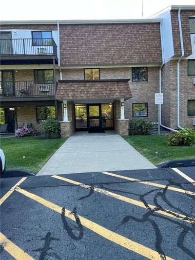 C108 - 752 Quaker Lane, Condo with 1 bedrooms, 1 bathrooms and 2 parking in Warwick RI | Image 1