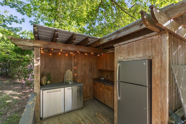 Main house kitchen | Image 38