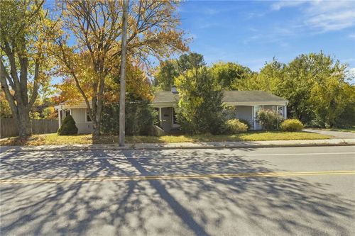 1196 Main St, Coventry, RI, 02816-5712 | Card Image