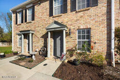 523 Tracey Cir, Lafayette, LA, 70503-4322 | Card Image