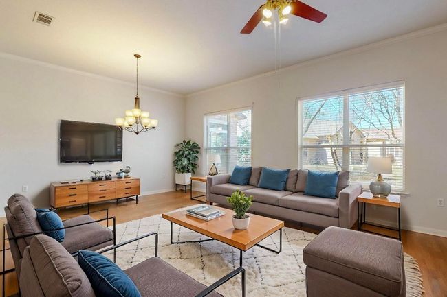 virtual staging in the formal dining area | Image 8