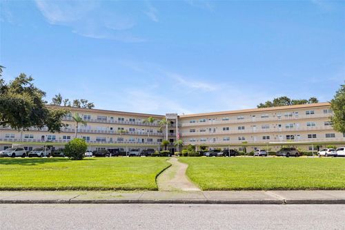 unit-301-5725 80th St N, Saint Petersburg, FL, 33709-5849 | Card Image