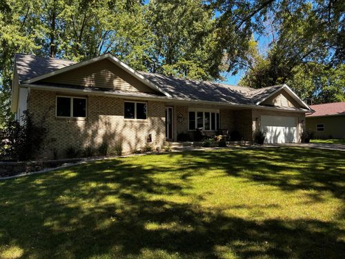 1960 Willow Ave, Worthington, MN, 56187-1416 | Card Image