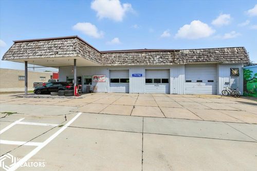 709 Indiana St, Sidney, IA, 51652-8032 | Card Image