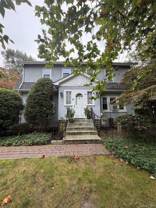 288 Ehrhardt Rd, Pearl River, NY, 10965-1337 | Card Image