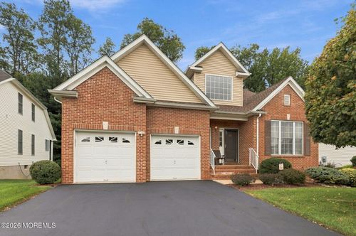 405 Edinburgh Pl, Marlboro, NJ, 07746-2464 | Card Image