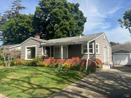 186 Fairmont Ave, Vallejo, CA, 94590-3510 | Card Image