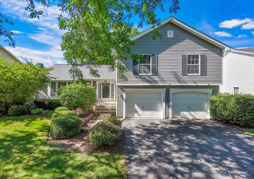 2639 Berkshire Dr, Geneva, IL, 60134-3906 | Card Image