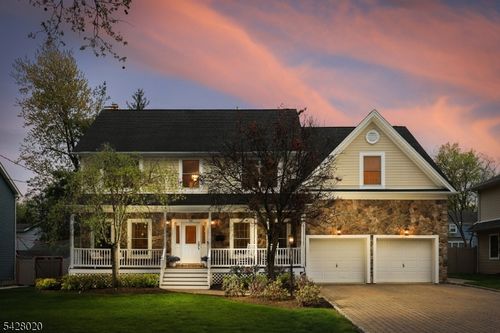 60 Mohawk Trl, Westfield, NJ, 07090-2742 | Card Image