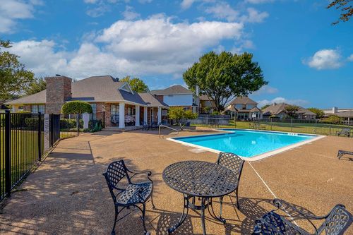 3208 Village Oak Dr, Arlington, TX, 76017-2531 | Card Image