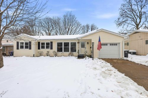 1840 37th St, Moline, IL, 61265-4434 | Card Image