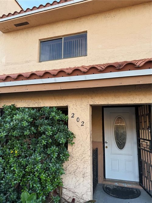 202-7772 W 29th Way, Hialeah, FL, 33018-7240 | Card Image