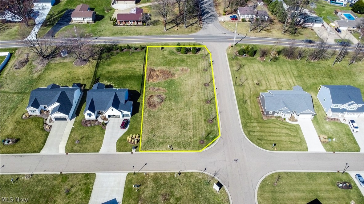 Land in North Canton
