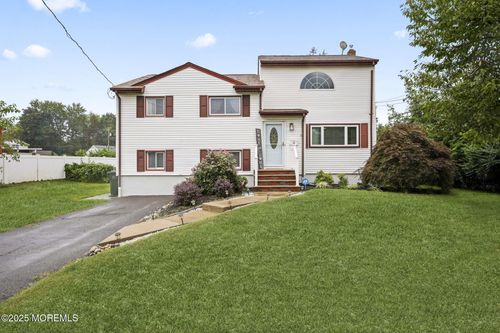 4 Schaeffer Ln, Freehold, NJ, 07728-2809 | Card Image