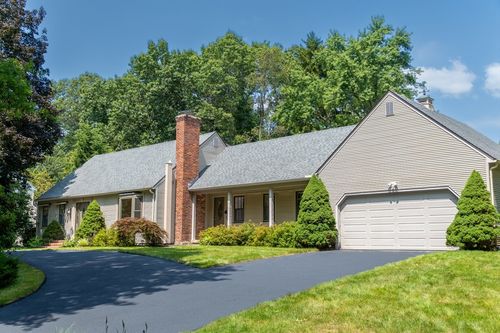 56 Lawrence Dr, Longmeadow, MA, 01106-1618 | Card Image