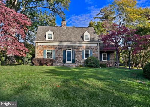 111 Chesney Ln, GLENSIDE, PA, 19038-7803 | Card Image