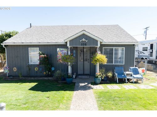 526 W Second Ave, Sutherlin, OR, 97479-9419 | Card Image