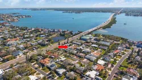 1020 Cedar Dr, BELLEAIR BEACH, FL, 33786-3300 | Card Image